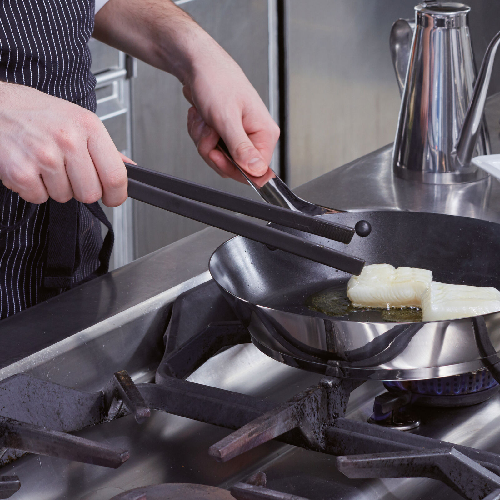 SAMBONET SILICONE GADGETS COOK’S TONG – 29CM - Image 2